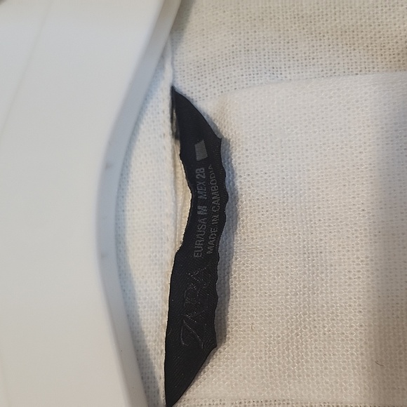 Zara White  Textured Top - Picture 2 of 11